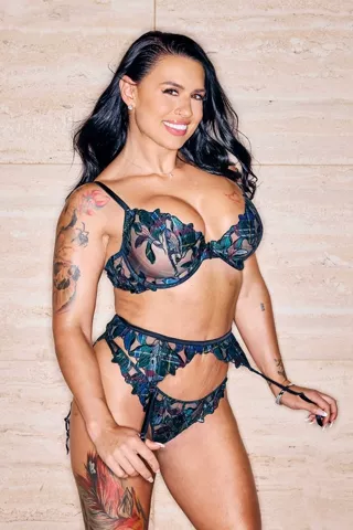Eva Angelina